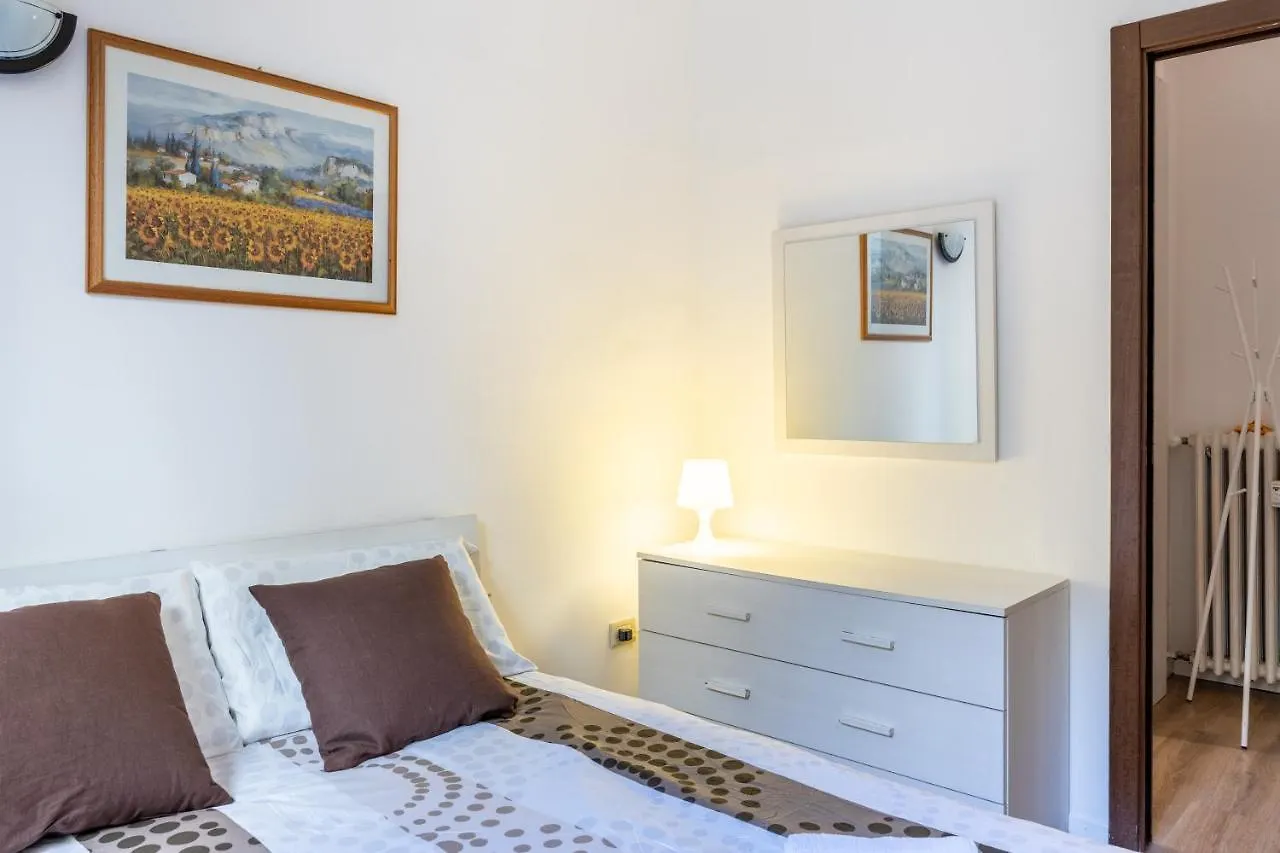 Apartment Stazione CentraleBilocale In Centro Con Wifi Milan